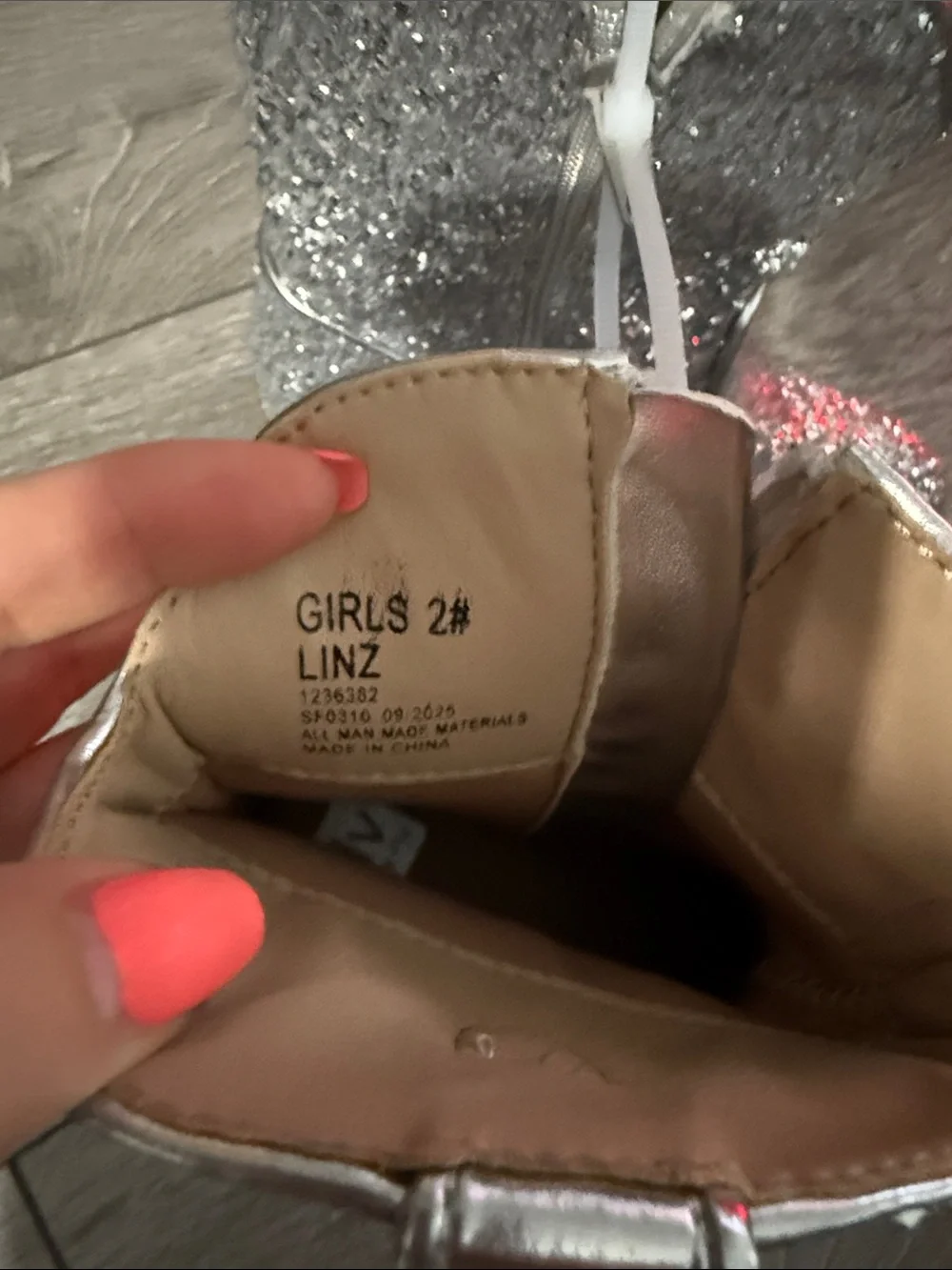 NWT Dolce Vita Silver Linz Glitter Kids Western Boots